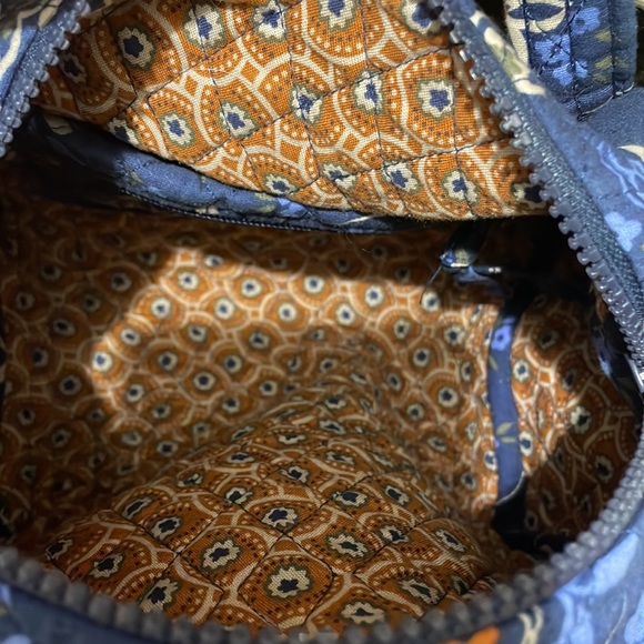 QK Blue Floral Quilted Bag - Picture 6 of 10